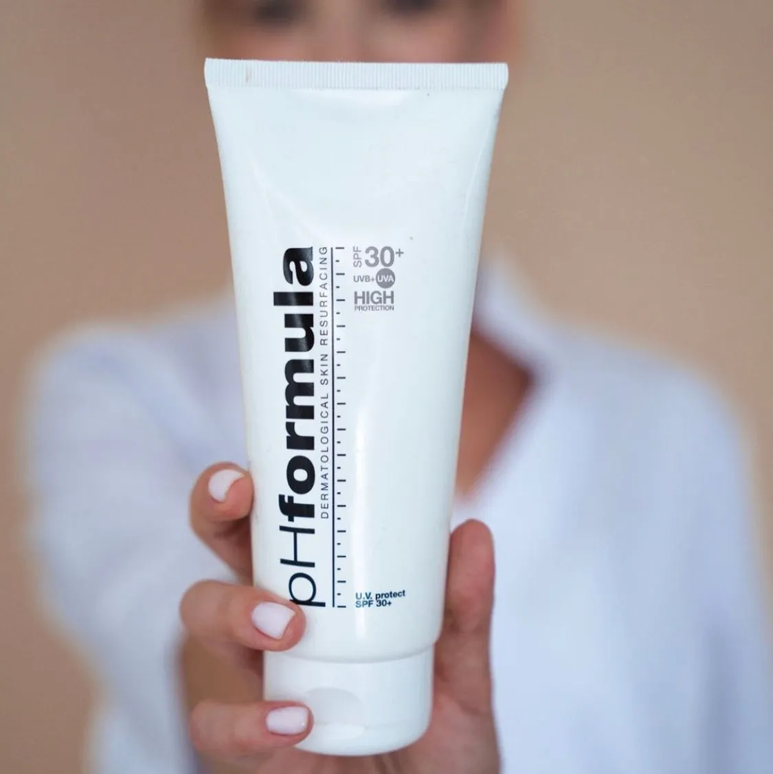 pH formula UV protect SPF30 