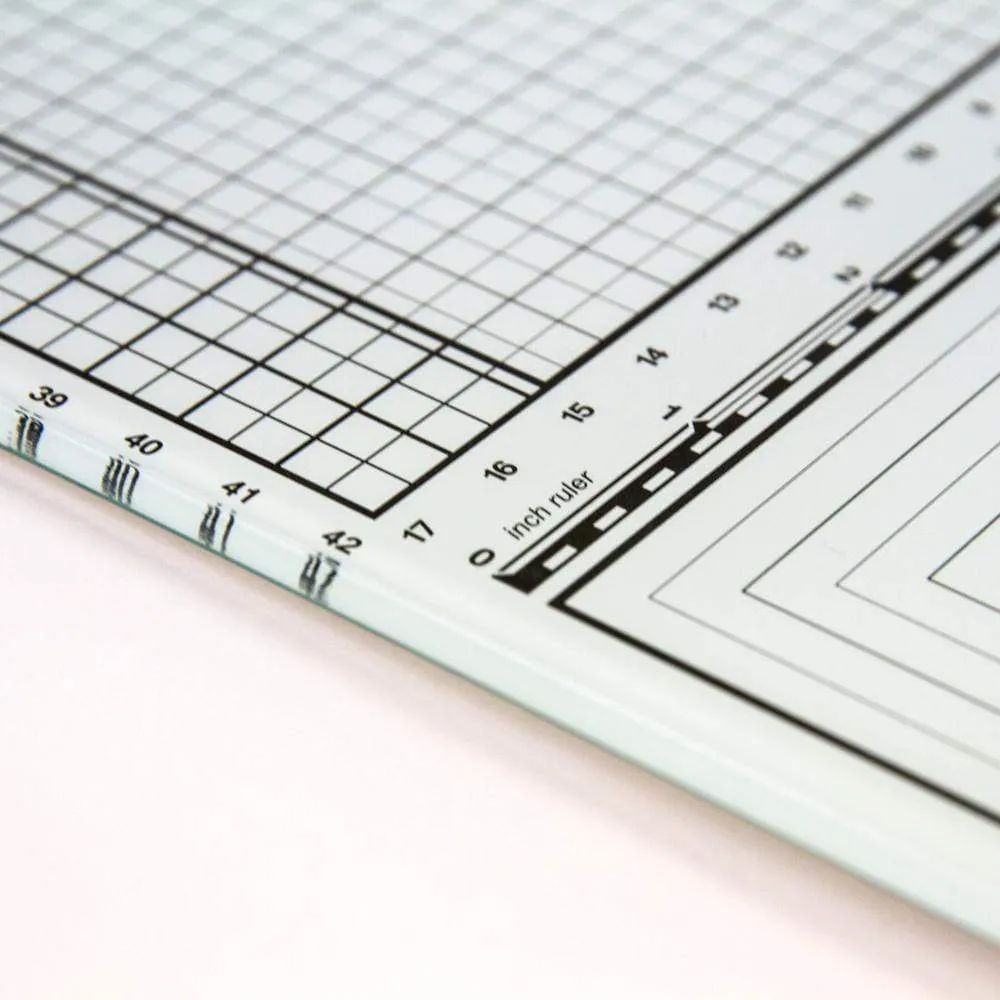 Tonic Studios - Surfaces - A3 Glass Cutting Mat - 352e